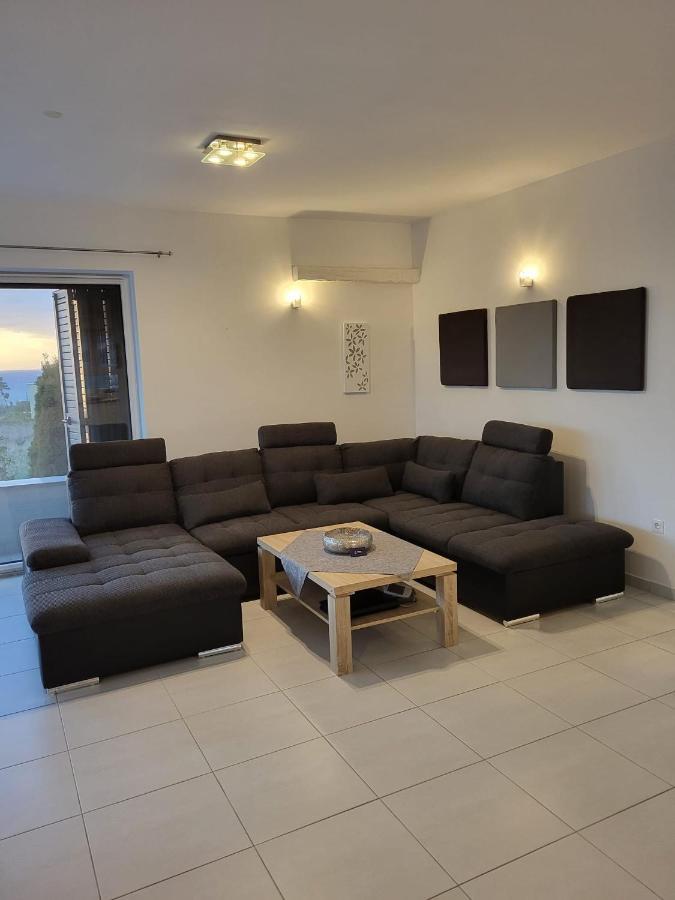 Malo Ferienvilla Privlaka, Pool, Boje, Wi-Fi, Wallbox Privlaka  Dış mekan fotoğraf